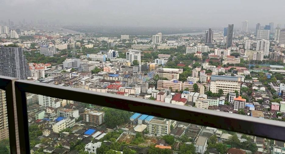 For rent 3 bedrooms condo in Sathon, Bangkok