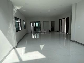 出租 4 卧室 独立屋 在 Bang Phli, Samut Prakan