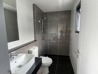 出租 4 卧室 独立屋 在 Bang Phli, Samut Prakan