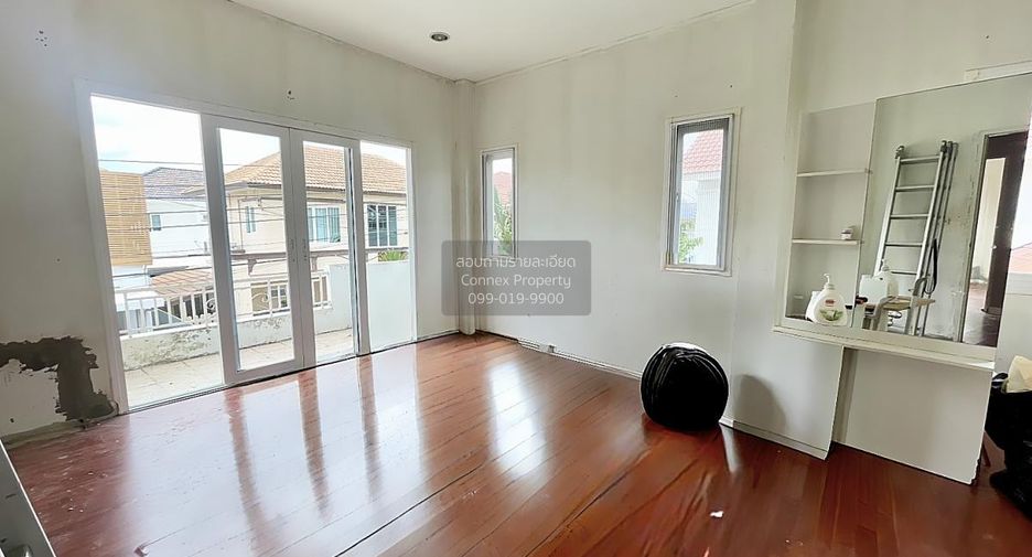 For rent 4 bedrooms house in Mueang Nonthaburi, Nonthaburi