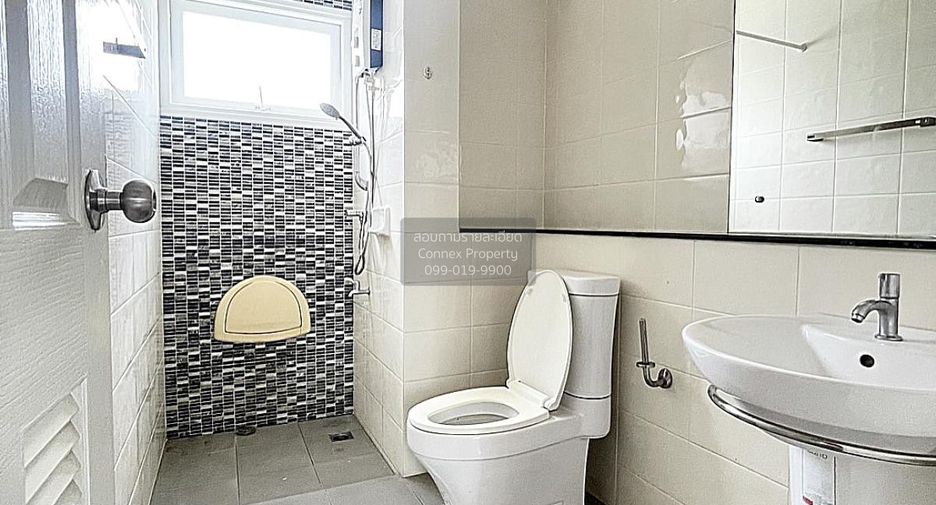 For rent 4 bedrooms house in Mueang Nonthaburi, Nonthaburi