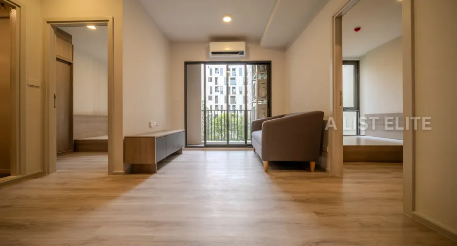 For sale 2 bedrooms condo in Huai Khwang, Bangkok