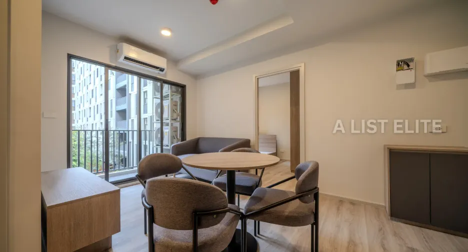 For sale 2 bedrooms condo in Huai Khwang, Bangkok
