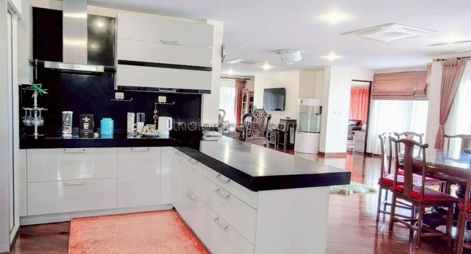 For sale 6 bedrooms house in Bang Lamung, Chonburi