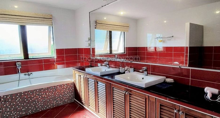 For sale 6 bedrooms house in Bang Lamung, Chonburi