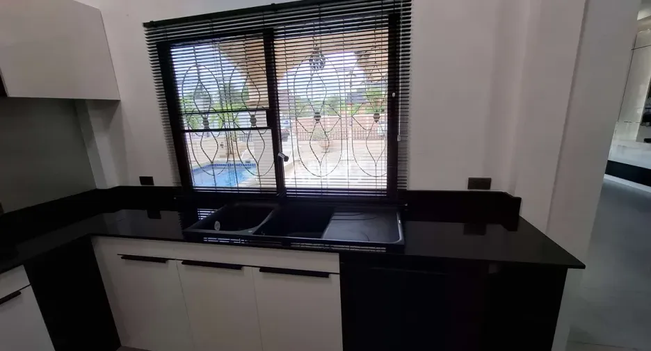 For rent and for sale 3 bedrooms house in Bang Lamung, Chonburi