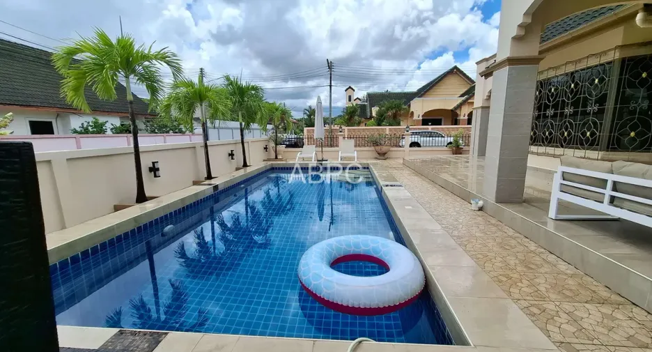 For rent and for sale 3 bedrooms house in Bang Lamung, Chonburi