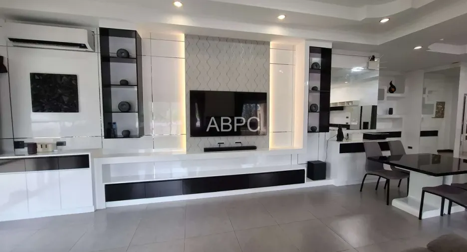 For rent and for sale 3 bedrooms house in Bang Lamung, Chonburi