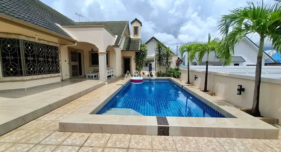 For rent and for sale 3 bedrooms house in Bang Lamung, Chonburi