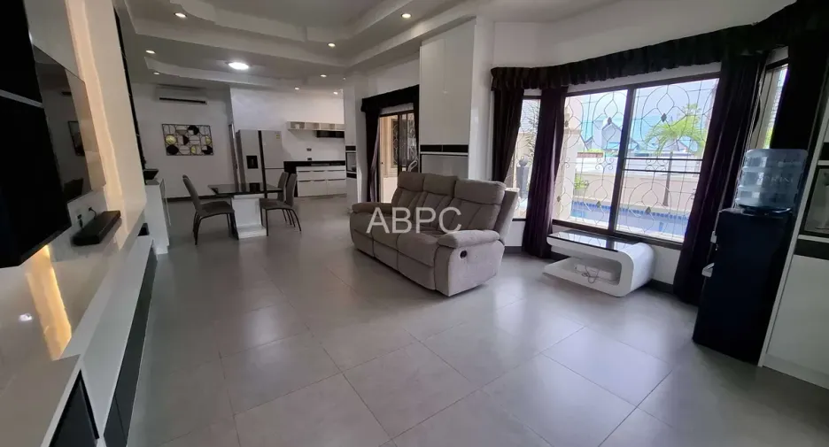 For rent and for sale 3 bedrooms house in Bang Lamung, Chonburi
