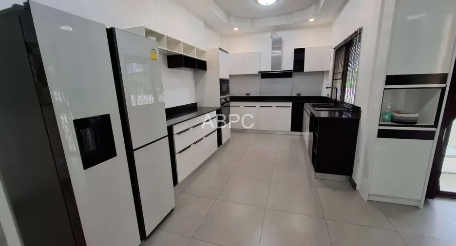 For rent and for sale 3 bedrooms house in Bang Lamung, Chonburi