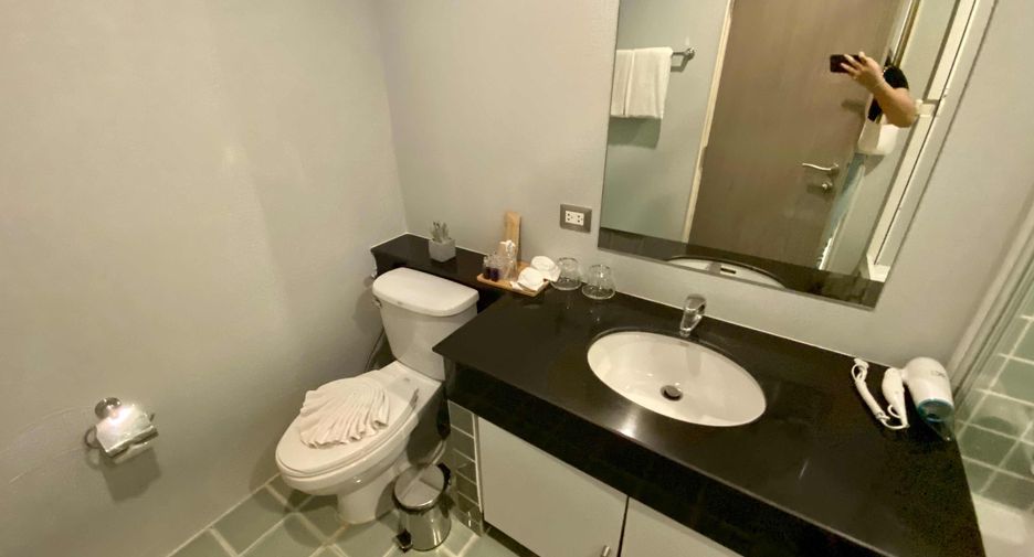 For rent 4 bedrooms condo in Pathum Wan, Bangkok