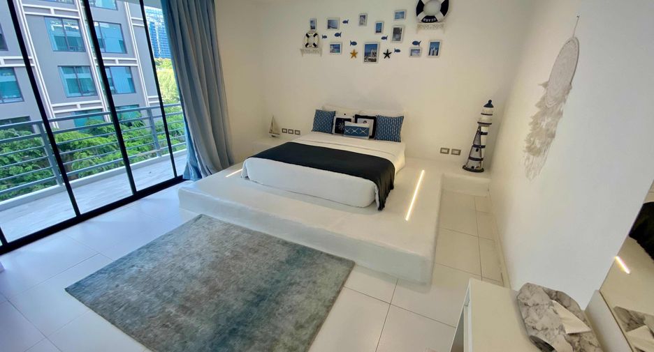 For rent 4 bedrooms condo in Pathum Wan, Bangkok