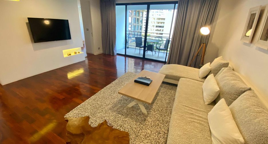 For rent 4 bedrooms condo in Pathum Wan, Bangkok