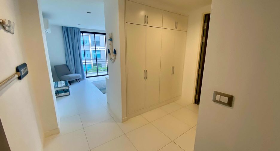 For rent 4 bedrooms condo in Pathum Wan, Bangkok
