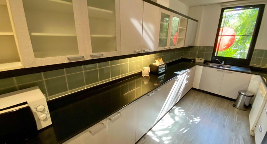 Wohnung zur Miete mit 4 Zimmer in Pathum Wan, Bangkok