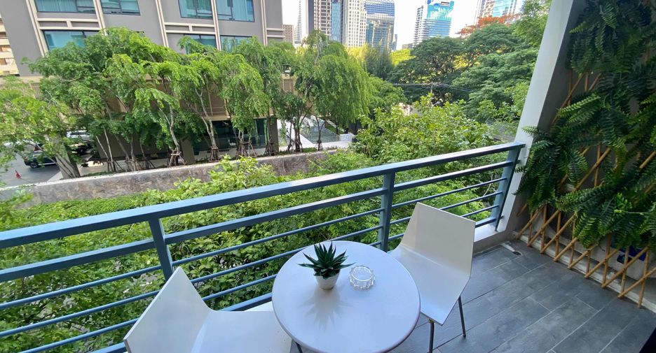 Condo en alquiler de 3 habitaciones en Pathum Wan, Bangkok