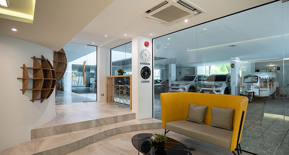 Condo en alquiler de 3 habitaciones en Pathum Wan, Bangkok