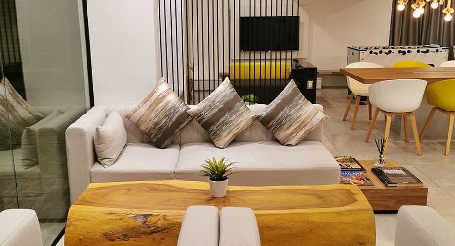 Condo en alquiler de 3 habitaciones en Pathum Wan, Bangkok