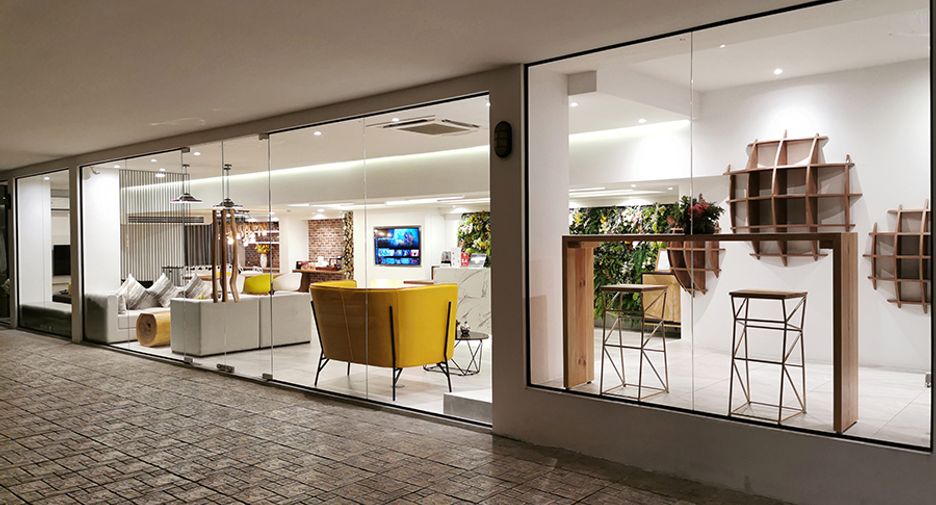 Condo en alquiler de 3 habitaciones en Pathum Wan, Bangkok