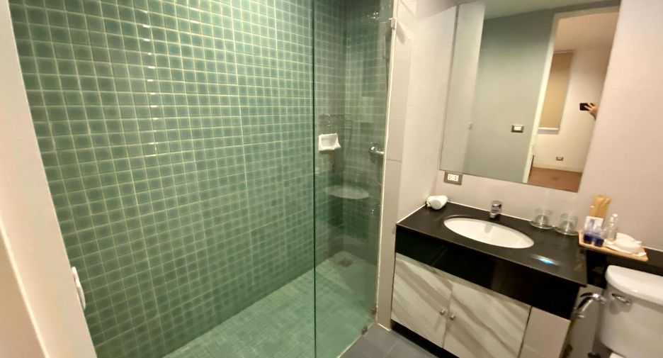 Condo en alquiler de 3 habitaciones en Pathum Wan, Bangkok