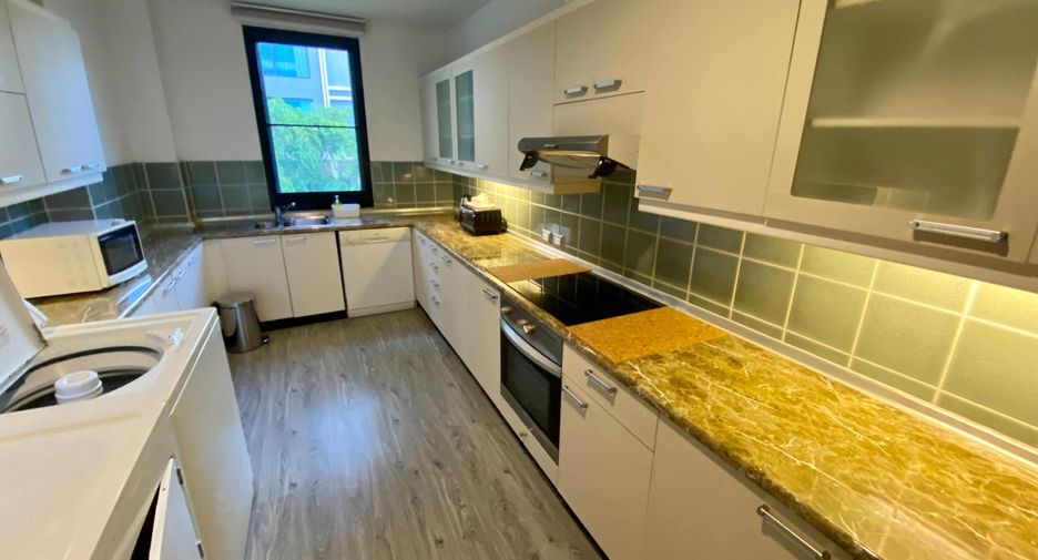 Condo en alquiler de 3 habitaciones en Pathum Wan, Bangkok