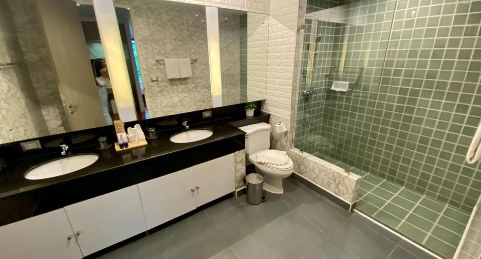 Condo en alquiler de 3 habitaciones en Pathum Wan, Bangkok