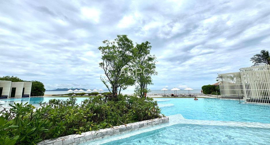 For sale 3 bedrooms condo in Mueang Rayong, Rayong