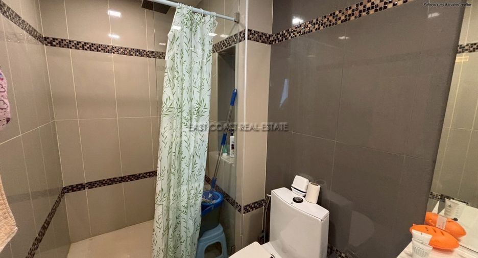 For sale 2 ベッドルーム condo in Bang Lamung, Chonburi