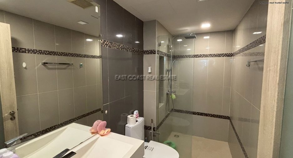 For sale 2 ベッドルーム condo in Bang Lamung, Chonburi