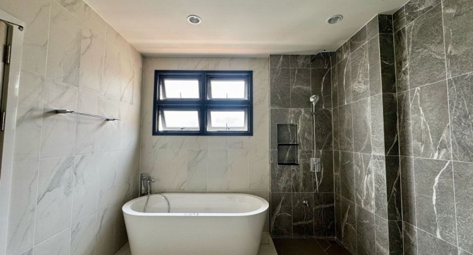 Haus zum Kauf mit 4 Zimmer in Bang Lamung, Chonburi