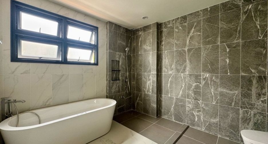 Haus zum Kauf mit 4 Zimmer in Bang Lamung, Chonburi