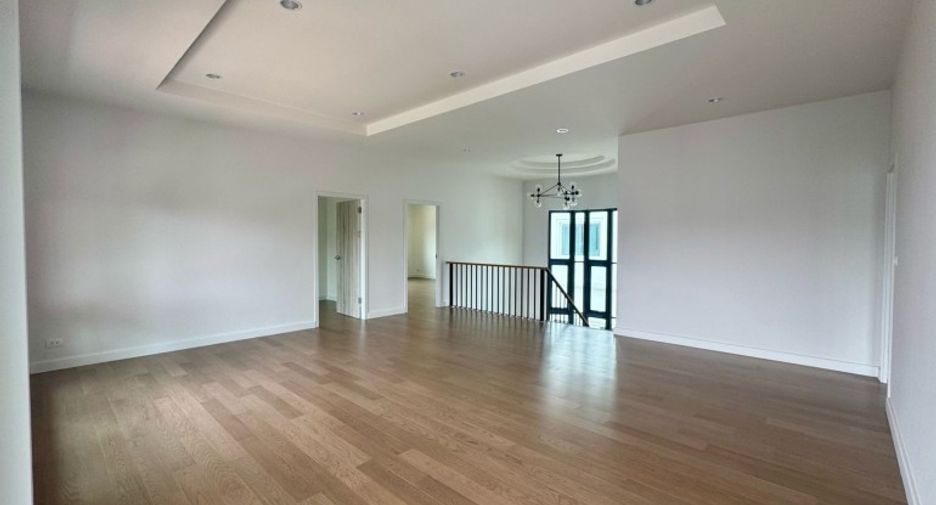 Haus zum Kauf mit 4 Zimmer in Bang Lamung, Chonburi