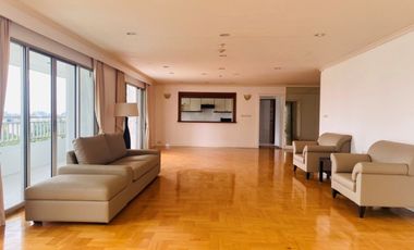 For rent 3 bedrooms condo in Sathon, Bangkok