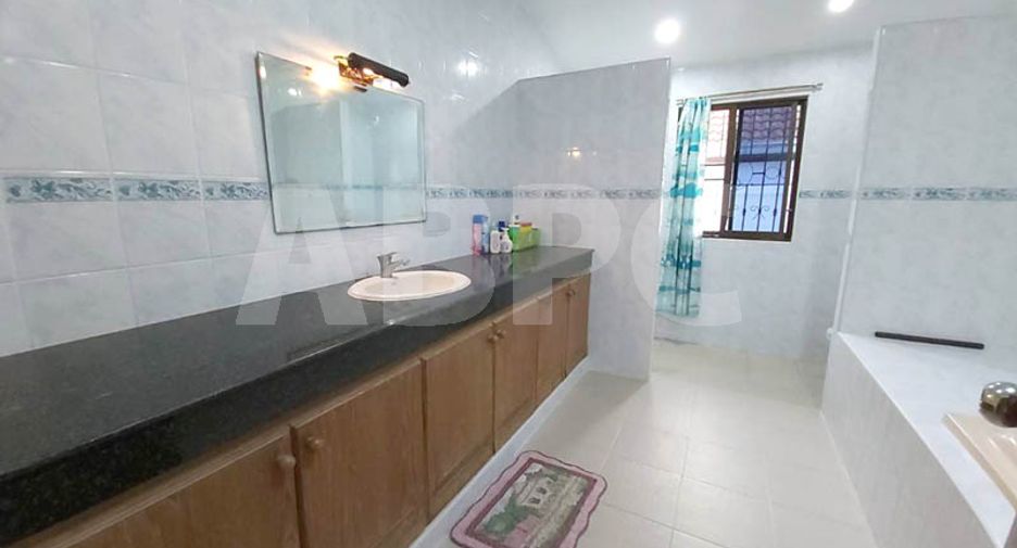 For rent 4 bedrooms house in Bang Lamung, Chonburi