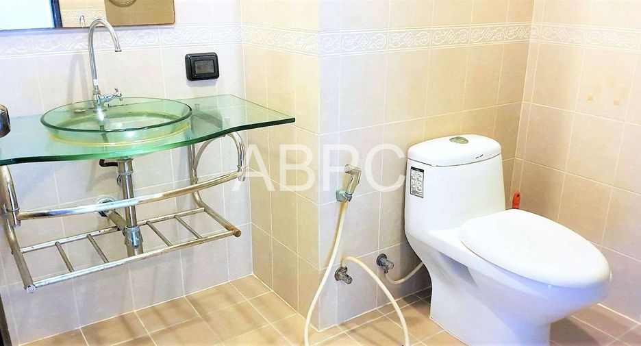 For sale 1 bed condo in Bang Lamung, Chonburi