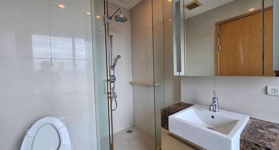 Condo en alquiler de 2 habitaciones en Khlong Toei, Bangkok