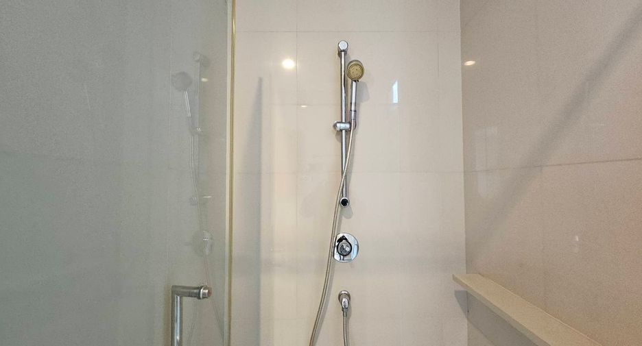 Condo en alquiler de 2 habitaciones en Khlong Toei, Bangkok