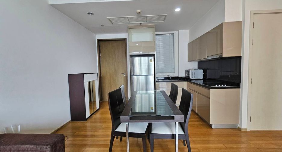 Condo en alquiler de 2 habitaciones en Khlong Toei, Bangkok