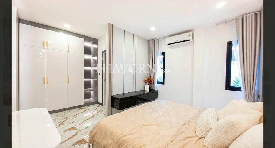 For sale 5 ベッドルーム house in Bang Lamung, Chonburi