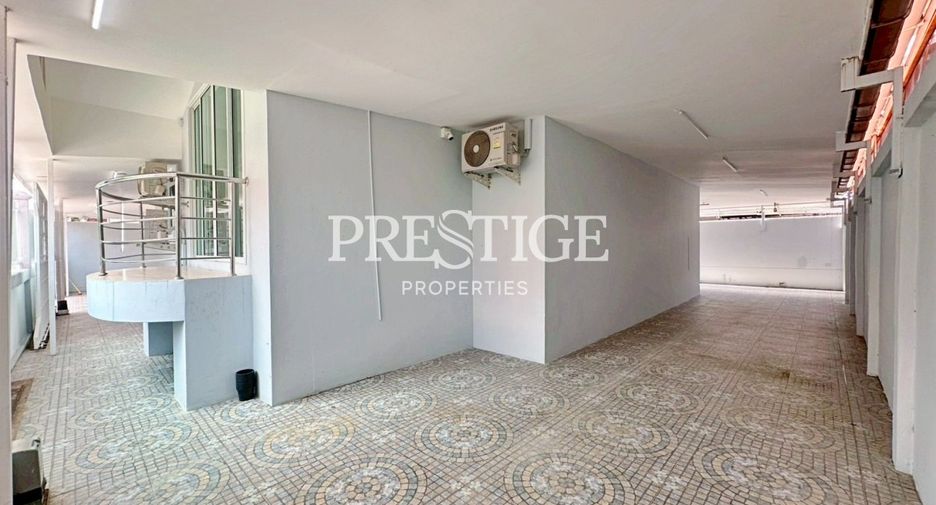 For sale 5 bedrooms house in Bang Lamung, Chonburi