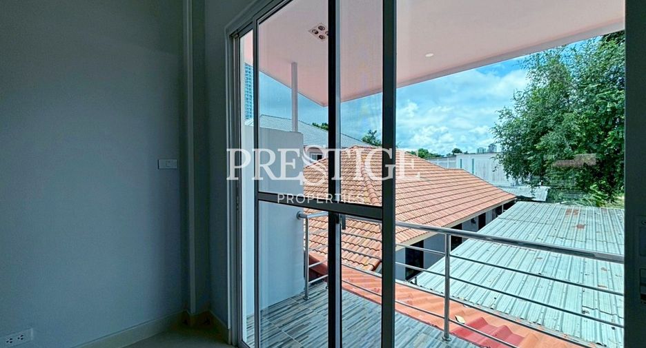 For sale 5 bedrooms house in Bang Lamung, Chonburi