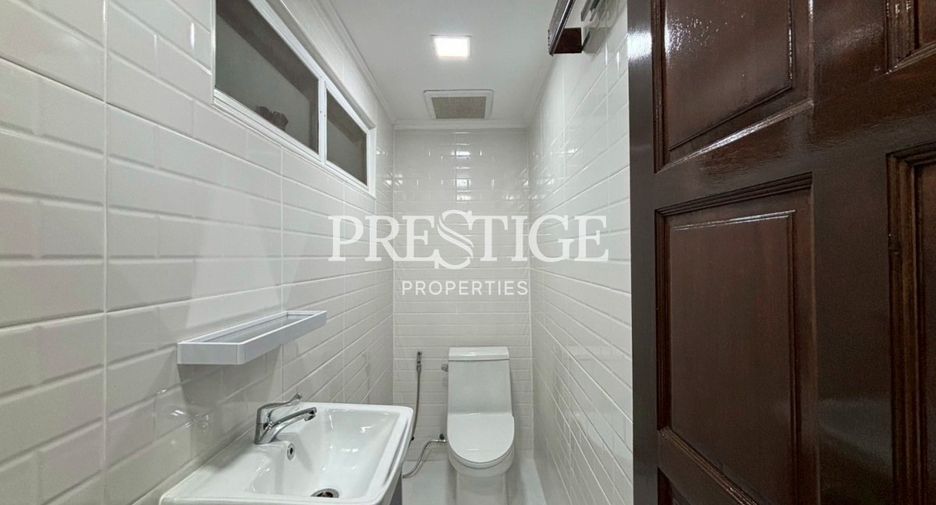 For sale 5 bedrooms house in Bang Lamung, Chonburi