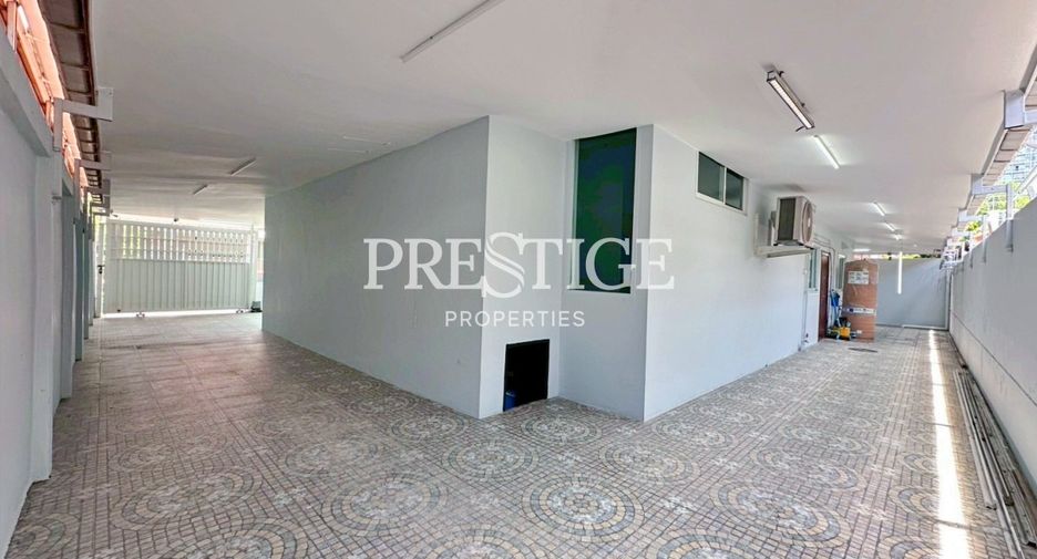 For sale 5 bedrooms house in Bang Lamung, Chonburi
