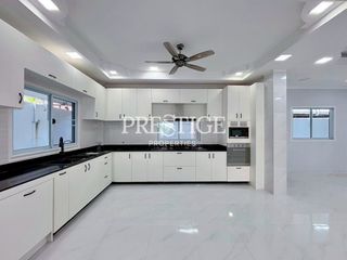 For sale 5 bedrooms house in Bang Lamung, Chonburi
