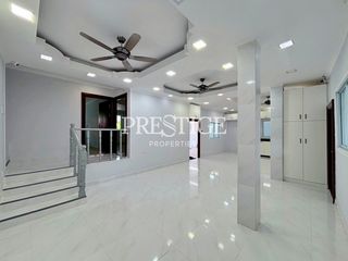 For sale 5 bedrooms house in Bang Lamung, Chonburi