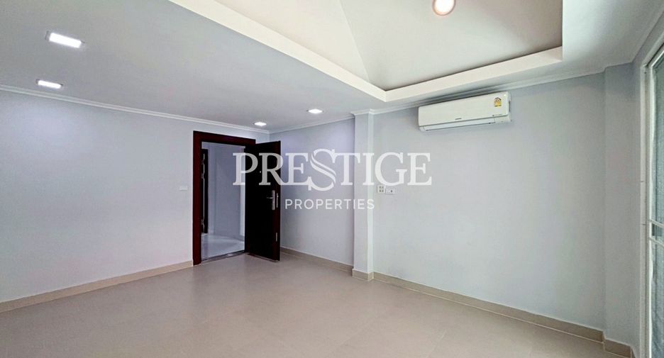 For sale 5 bedrooms house in Bang Lamung, Chonburi