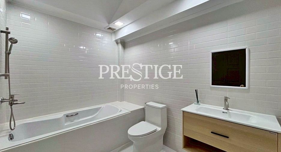 For sale 5 bedrooms house in Bang Lamung, Chonburi