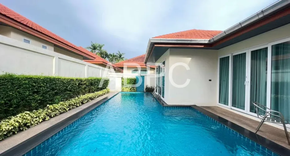 For rent and for sale 4 bedrooms house in East Pattaya, Pattaya