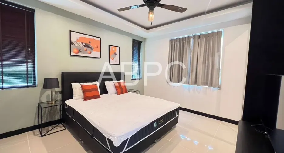 For rent and for sale 4 bedrooms house in East Pattaya, Pattaya